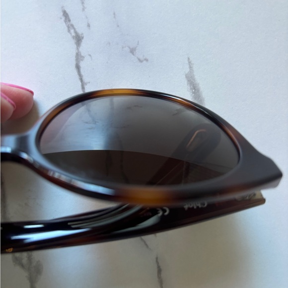 EUC Chloe sunglasses with case - Picture 9 of 10